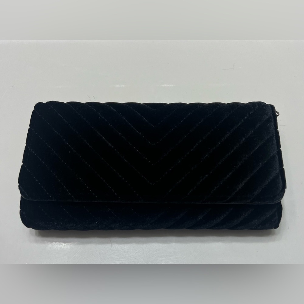 Evening Velvet Clutch!